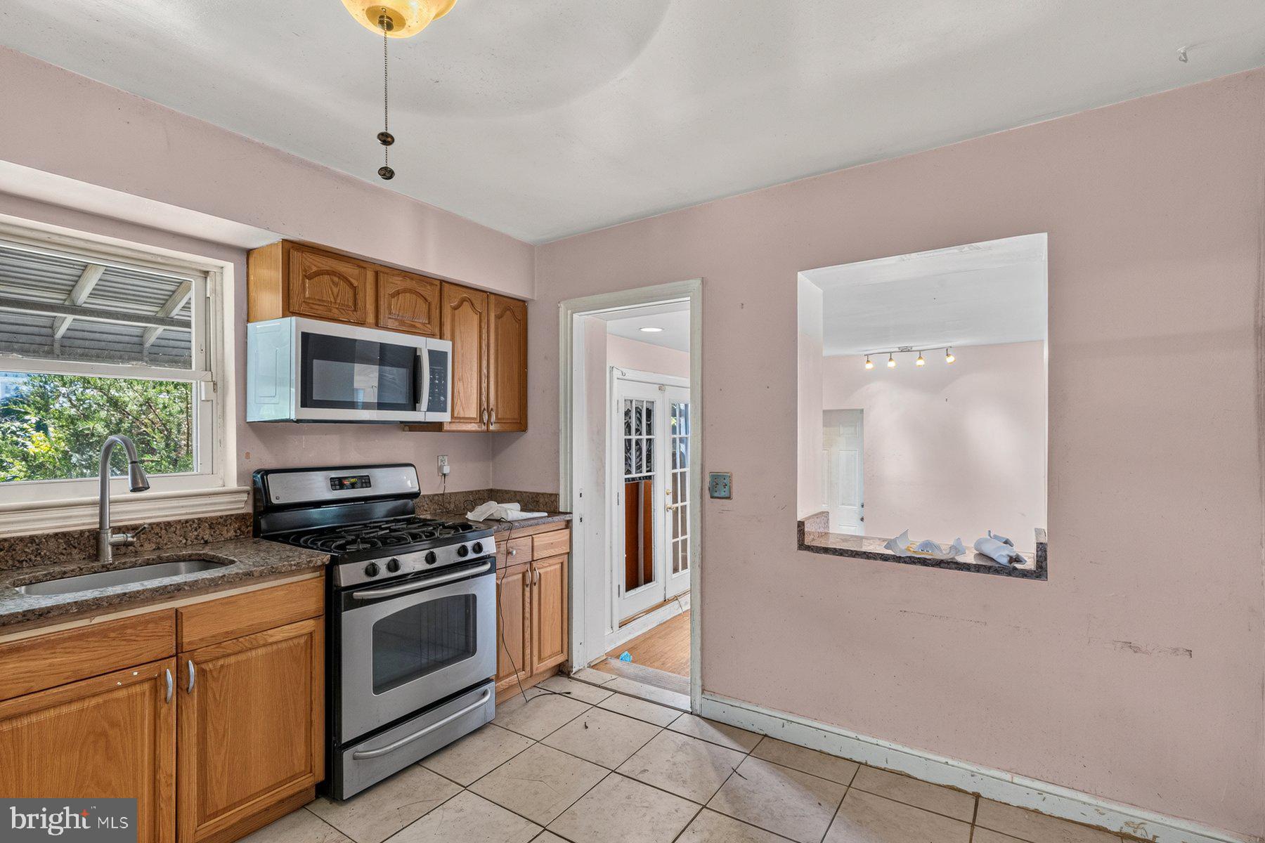 HILLCREST - Residential