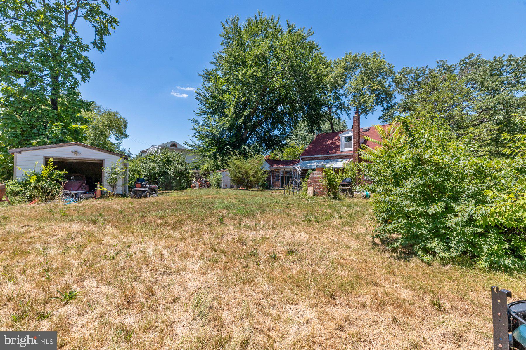 HILLCREST - Residential