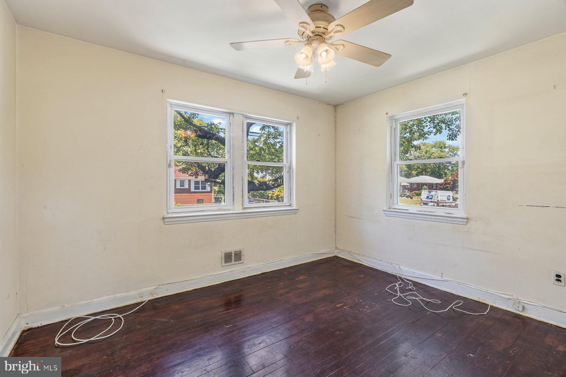 HILLCREST - Residential