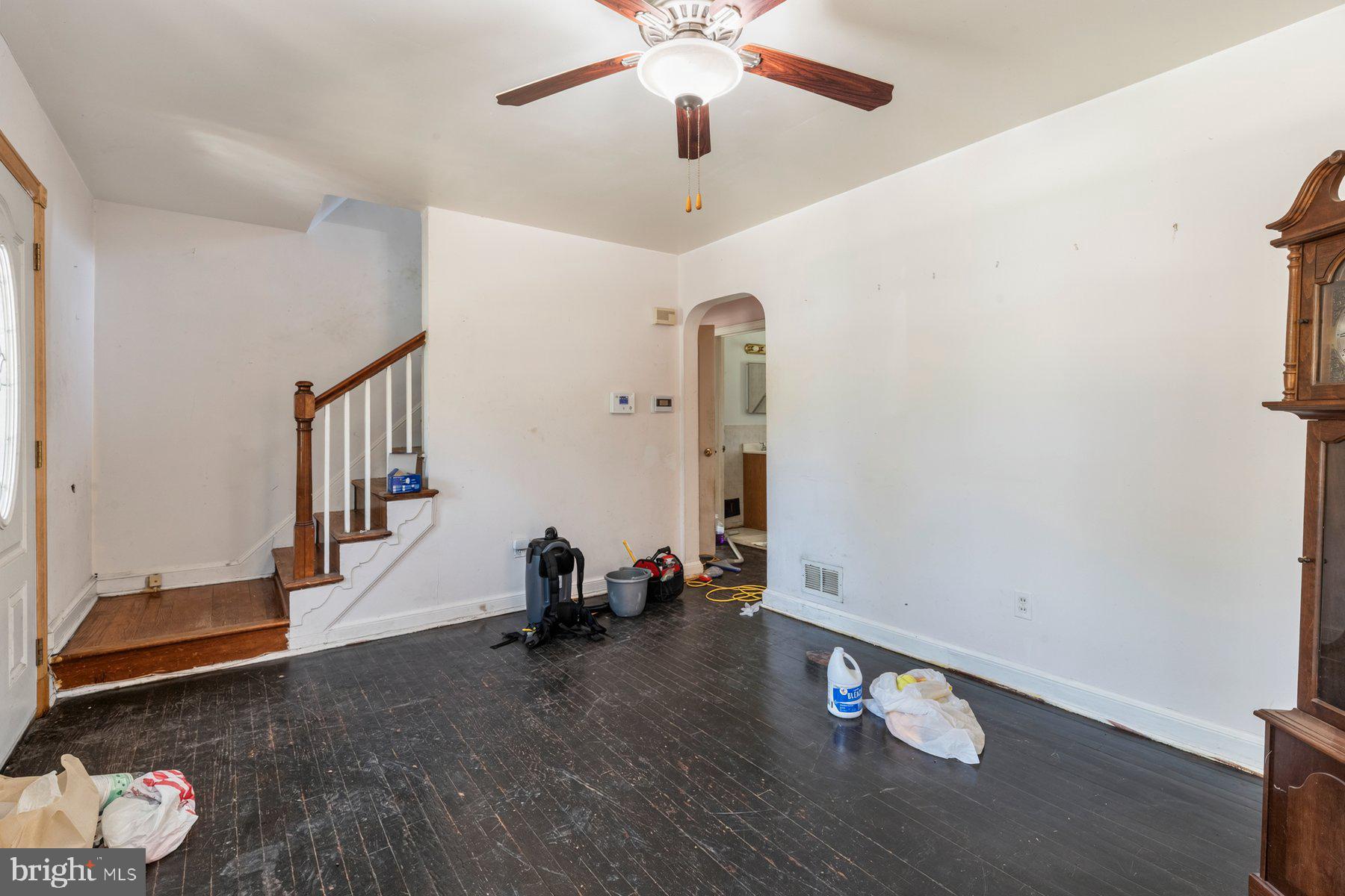 HILLCREST - Residential