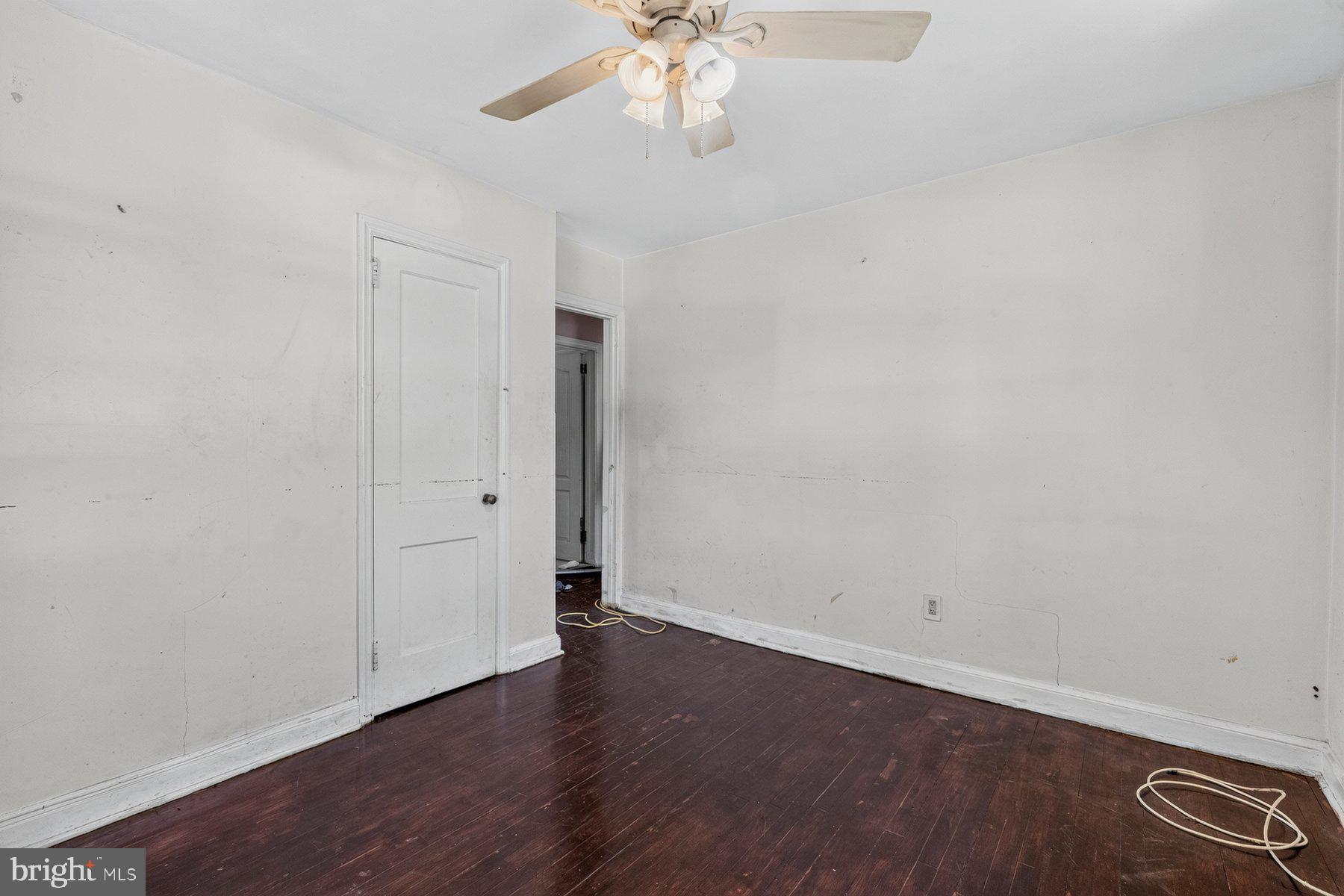 HILLCREST - Residential