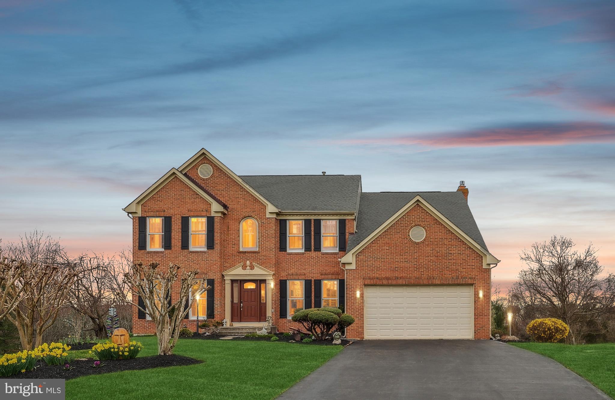 HUNTERS RUN - Residential