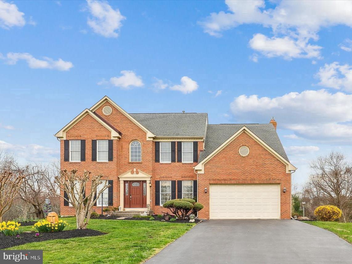 HUNTERS RUN - Residential