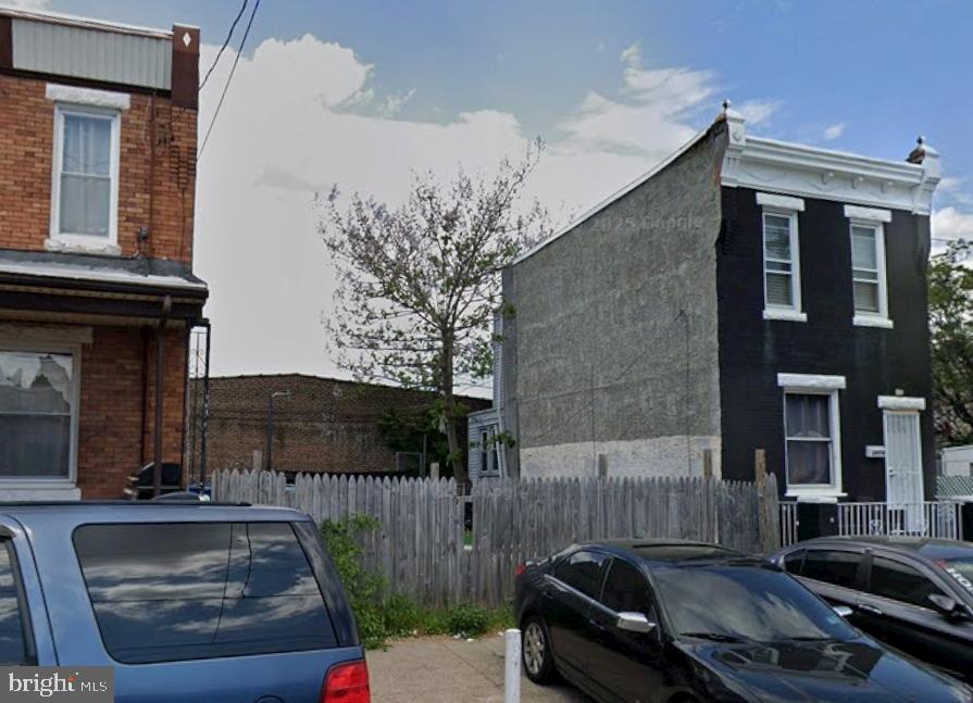 PORT RICHMOND - Land