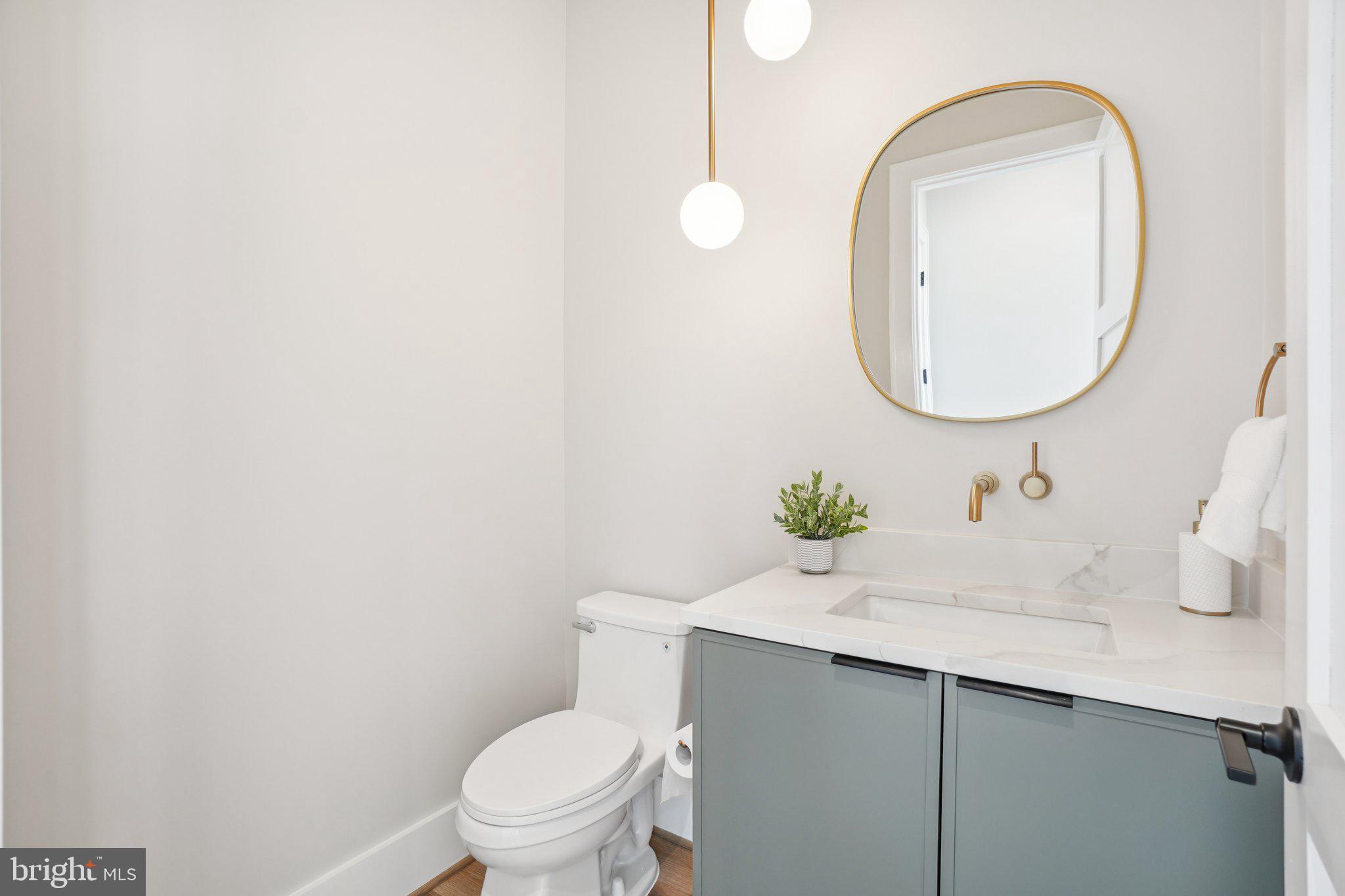 ADDISON HEIGHTS - Residential