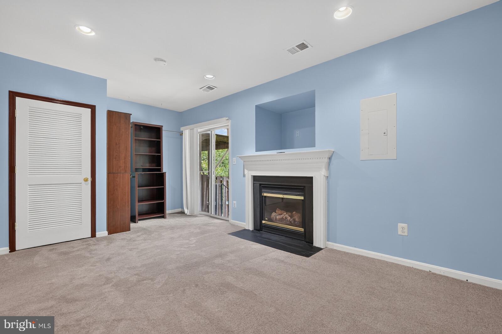 MANASSAS PARK - Residential