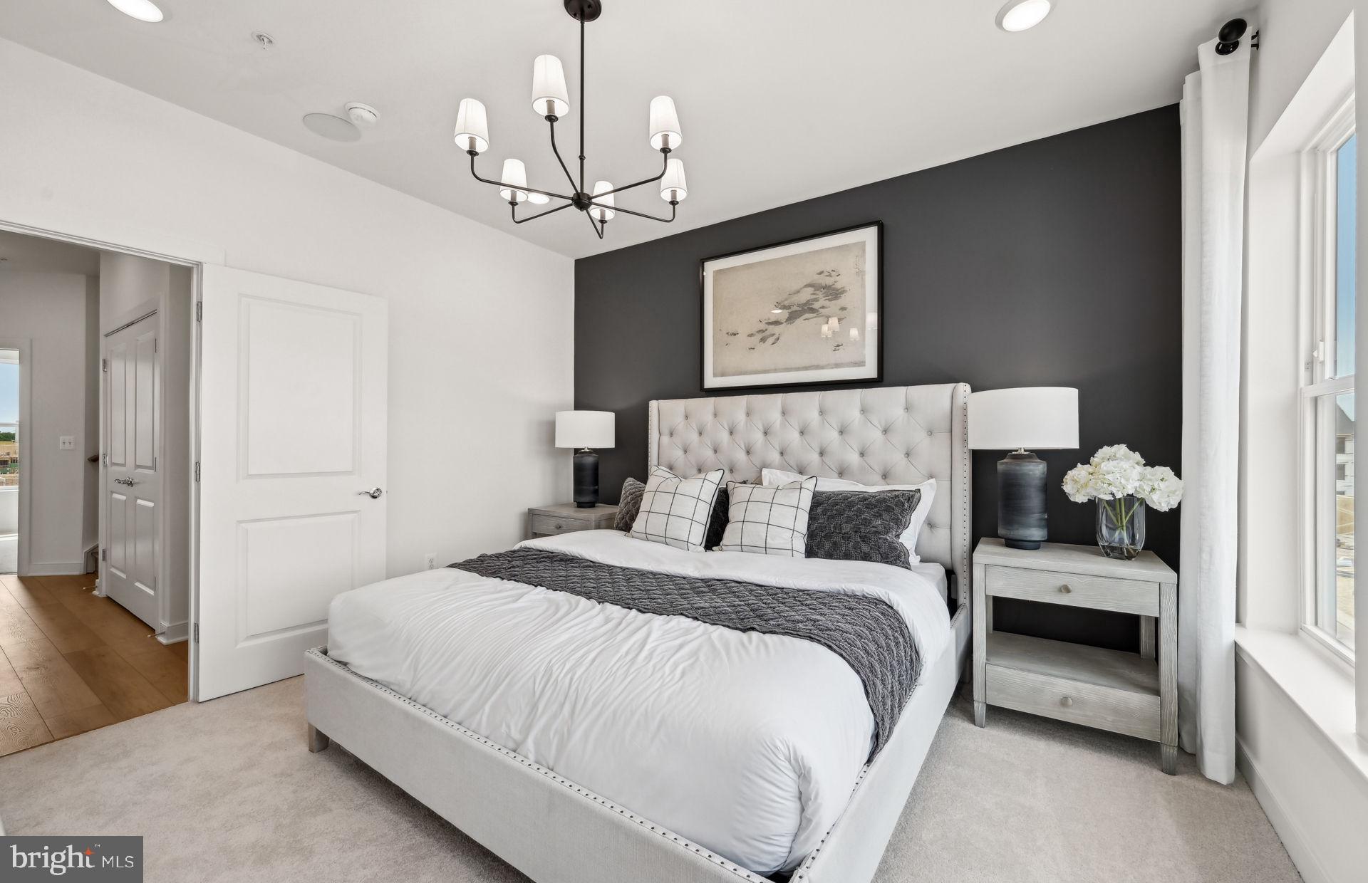 WESTEND AT ARMSTRONG VILLAGE - Residential