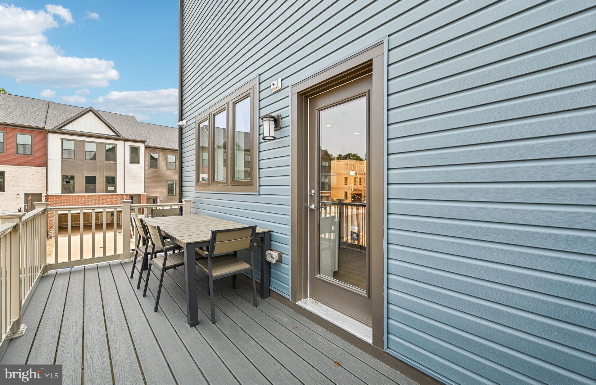 WESTEND AT ARMSTRONG VILLAGE - Residential