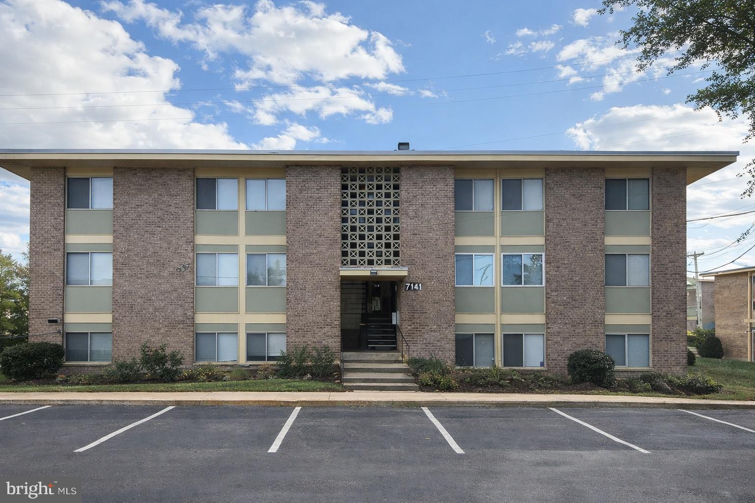 Income-Producing Condo – Strong Cash Flow in District Heights

Tenant-occupied 1-bedroom condo currently generating $1,725/month (month-to-month lease), offering immediate income for investors.

Priced at $99,000, this property provides strong rental performance and long-term hold potential.

Estimated market value is approximately $125,000, with opportunity for light cosmetic improvements (paint, flooring, minor updates) to enhance overall value and tenant appeal.

Investment Highlights:
Current rent: $1,725/month
Strong rent-to-price ratio
Projected  7–8% cap rate based on typical operating expenses
Potential  18–20% cash-on-cash return depending on financing structure

Functional and income-producing as-is, making this ideal for buy-and-hold investors seeking stable monthly cash flow.

Conveniently located near major commuter routes, shopping, and public transportation.

Call us today to place your offer and add this asset to your portfolio.