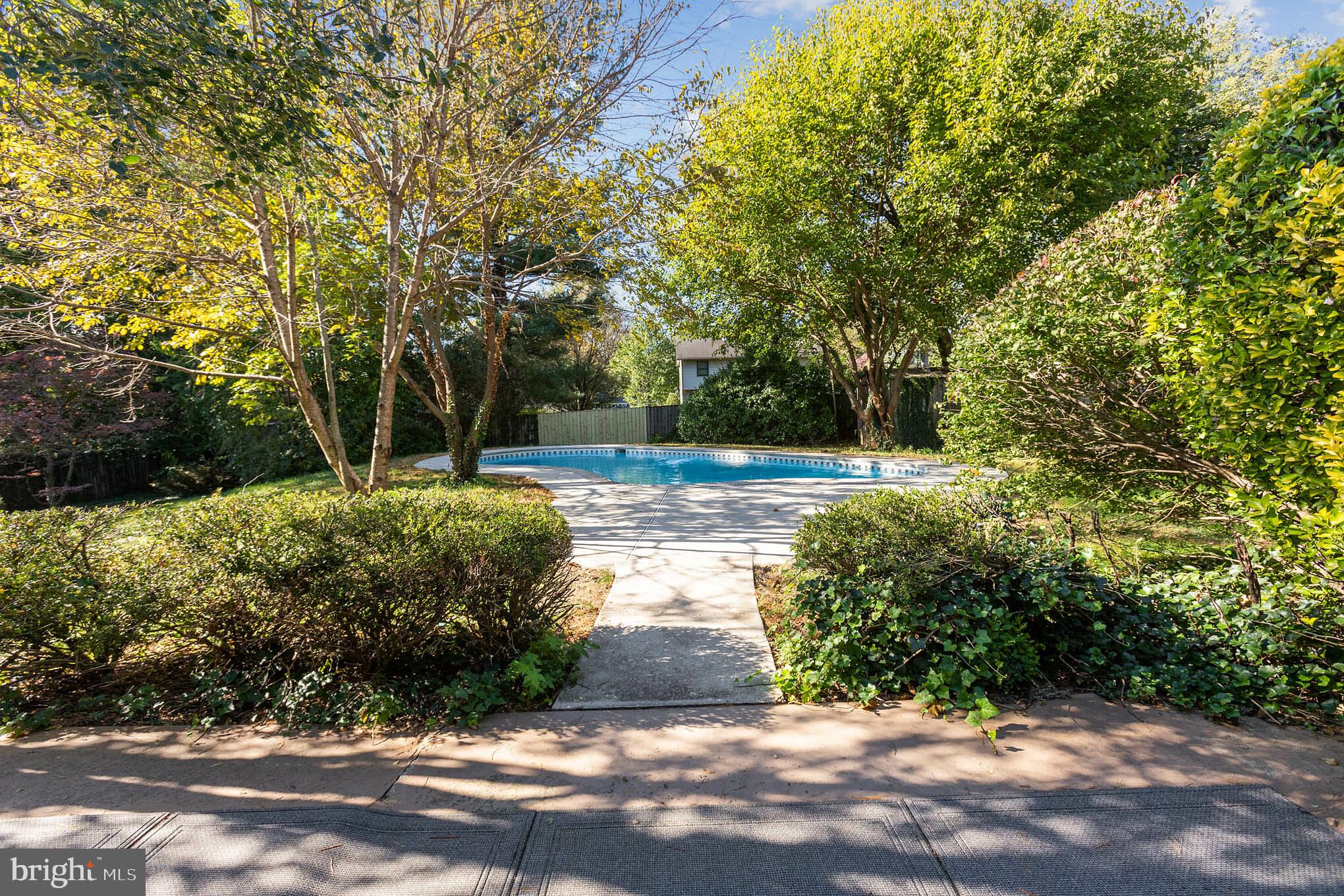 MILL CREEK TOWNE - Residential