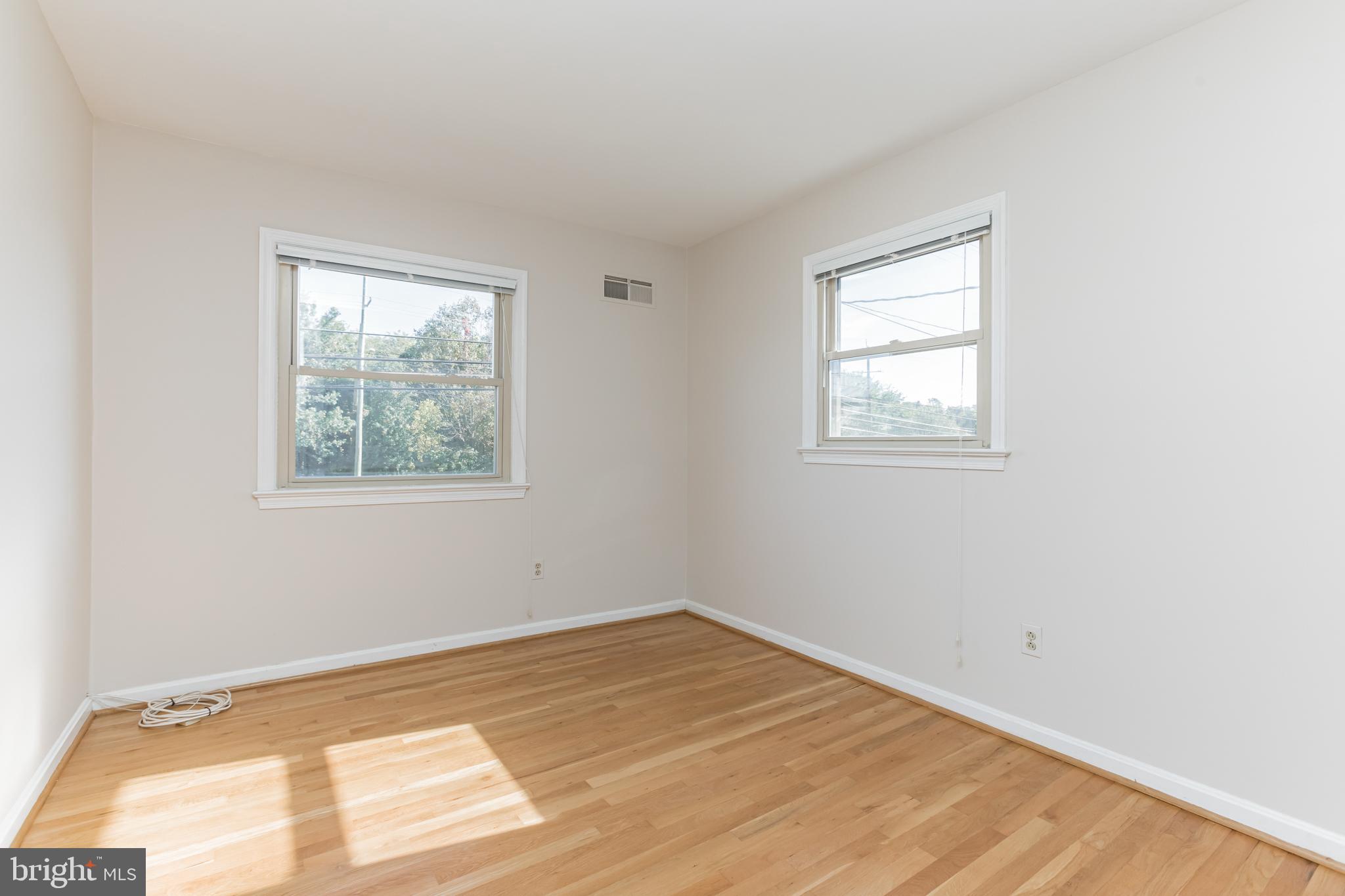 MILL CREEK TOWNE - Residential