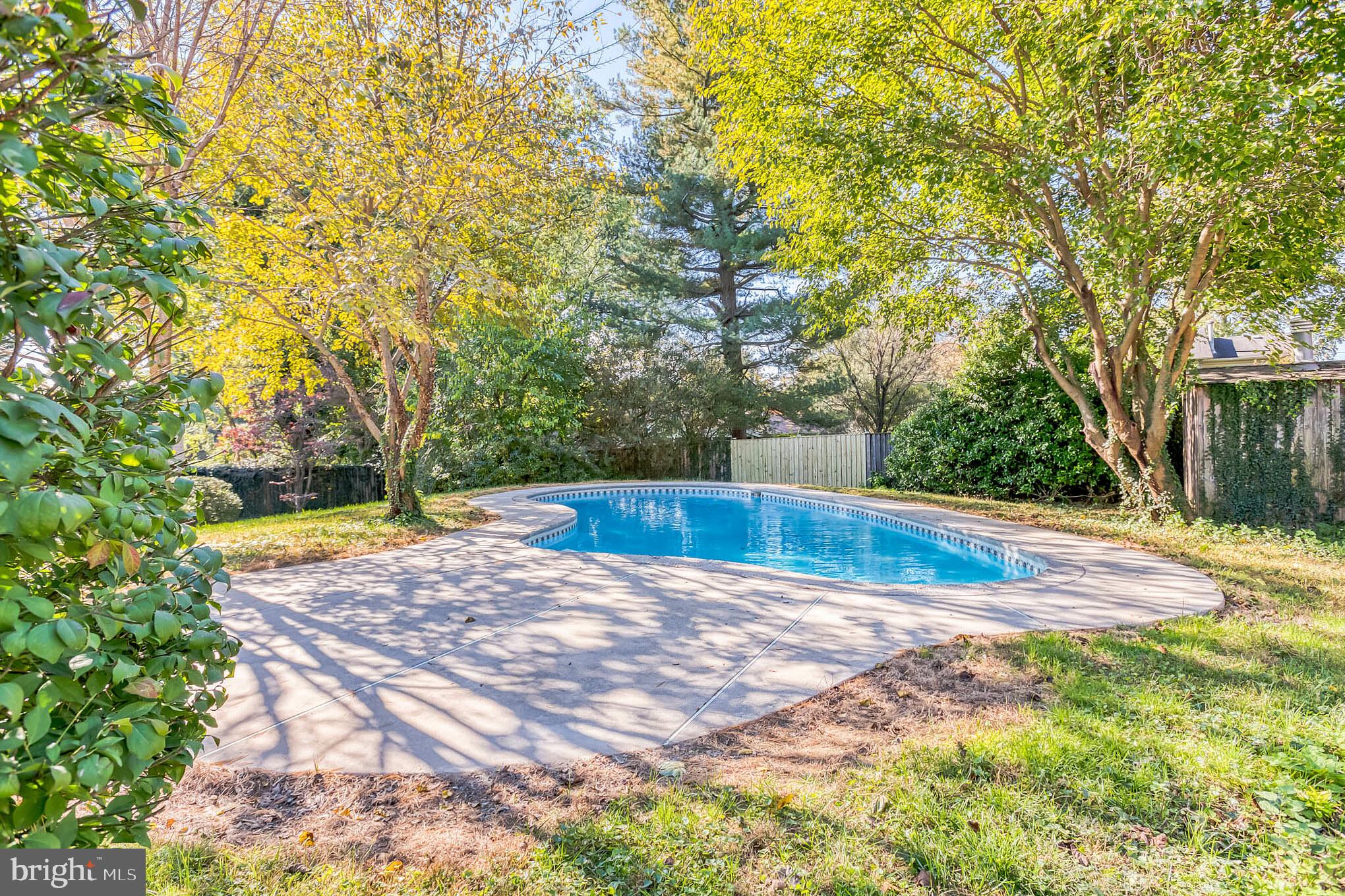MILL CREEK TOWNE - Residential