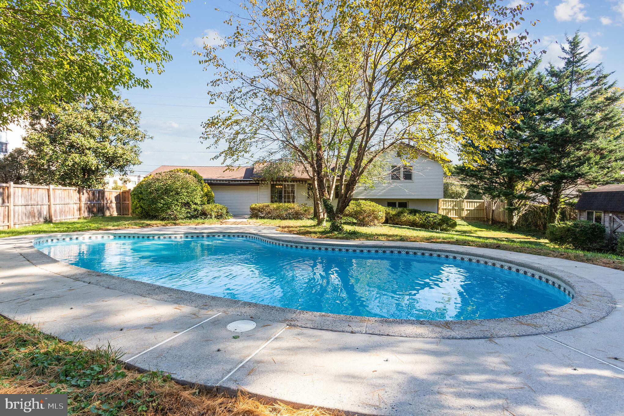 MILL CREEK TOWNE - Residential
