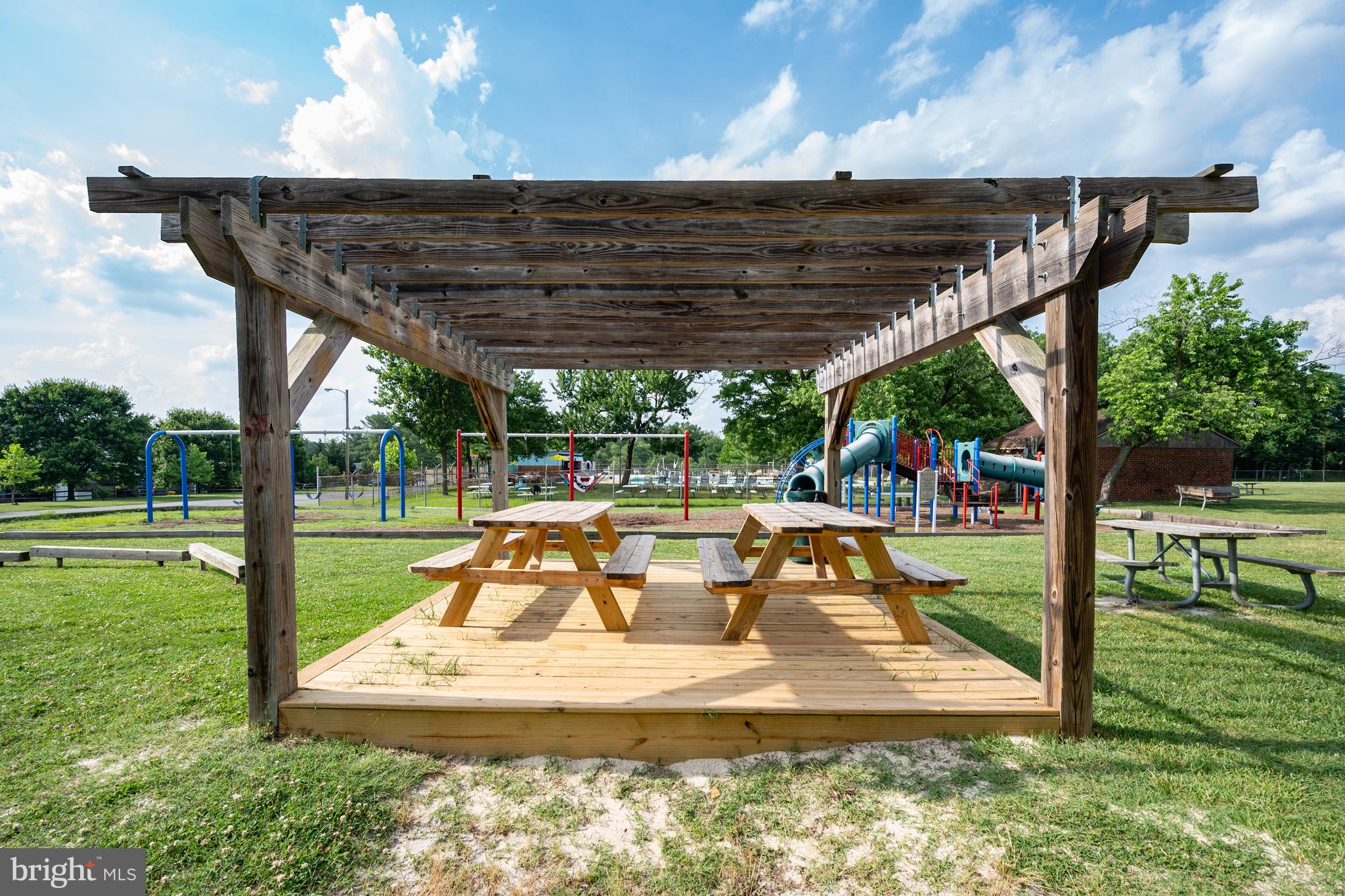 VALLEYWOOD - Residential