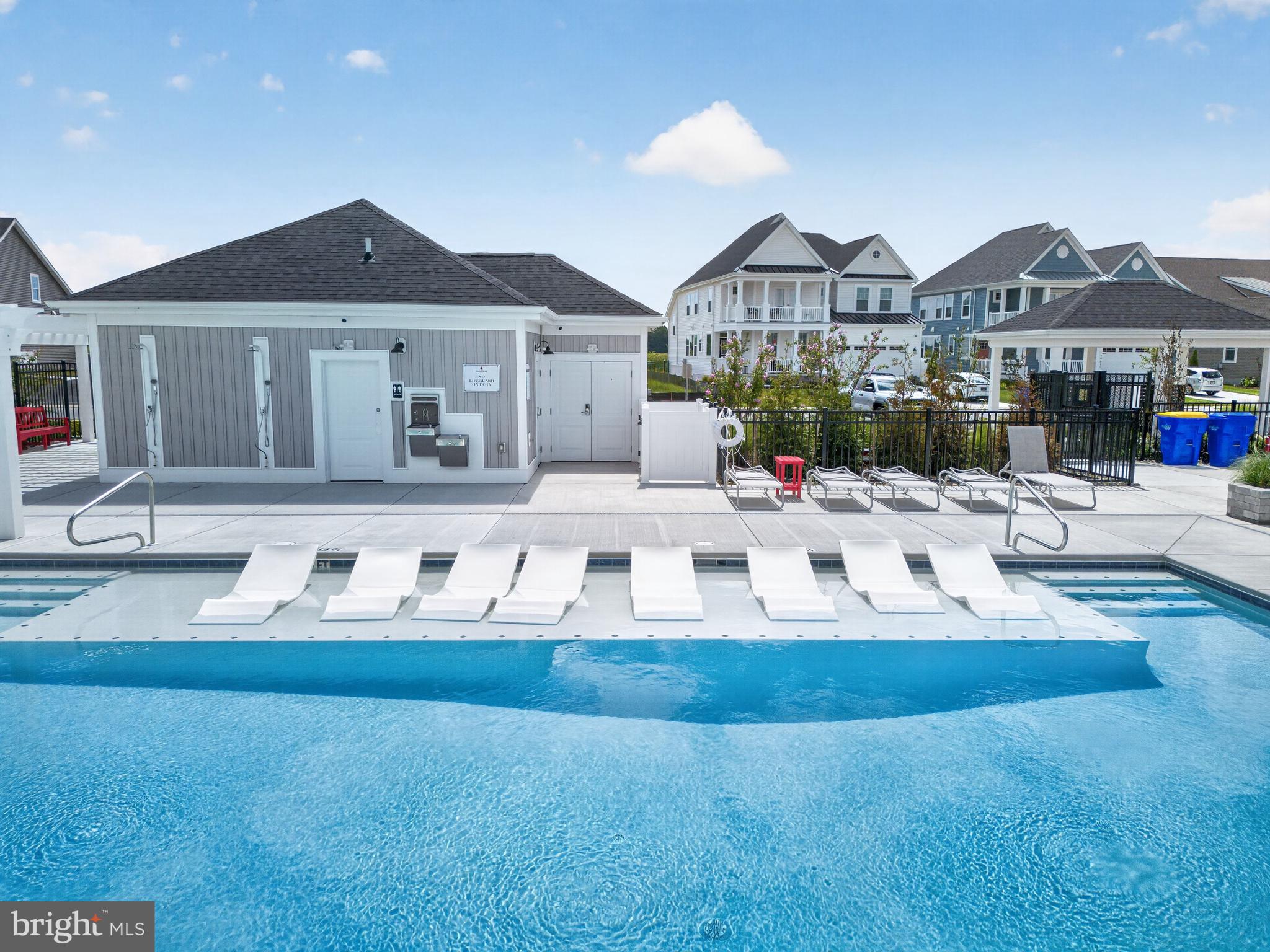 LIGHTSHIP COVE - Residential