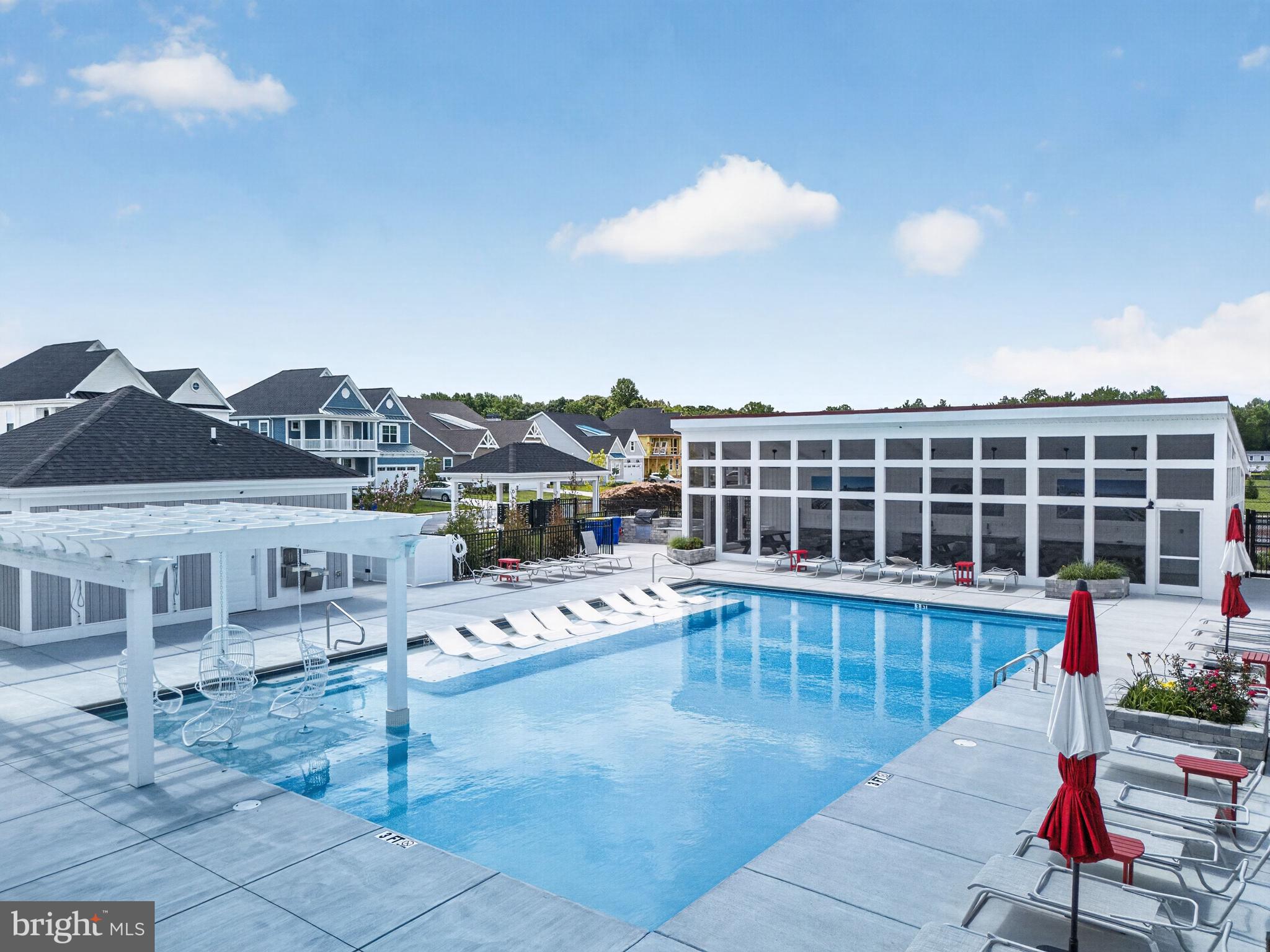 LIGHTSHIP COVE - Residential