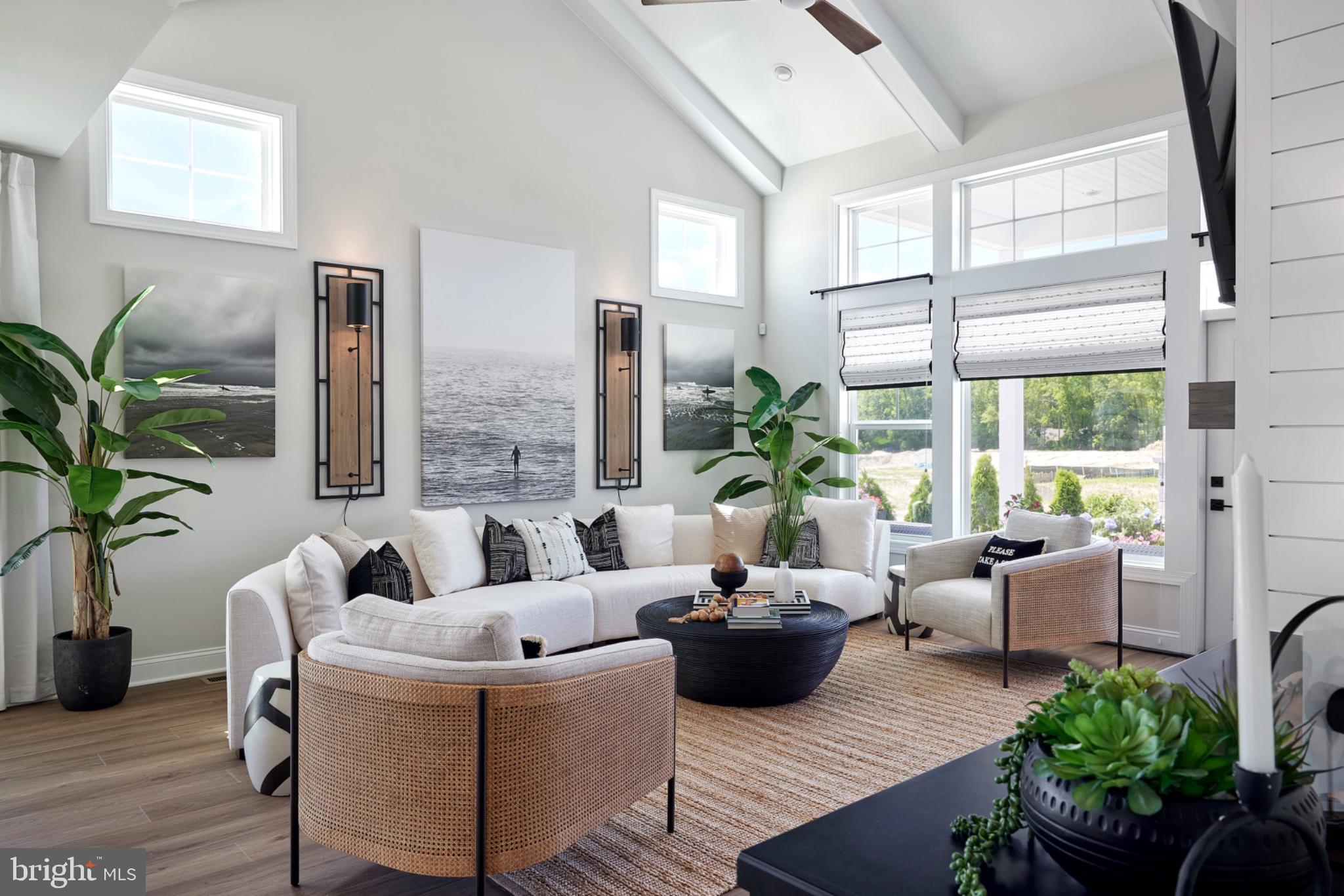 LIGHTSHIP COVE - Residential