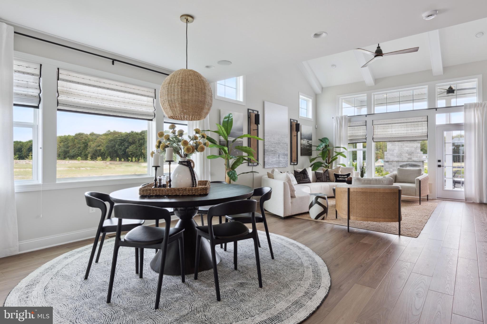 LIGHTSHIP COVE - Residential