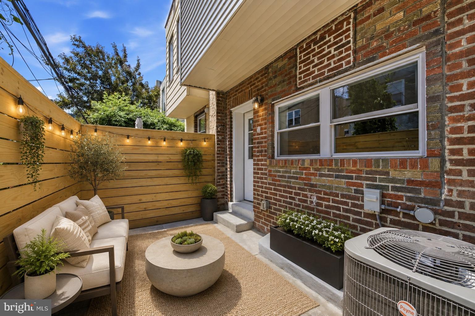 PASSYUNK SQUARE - Residential
