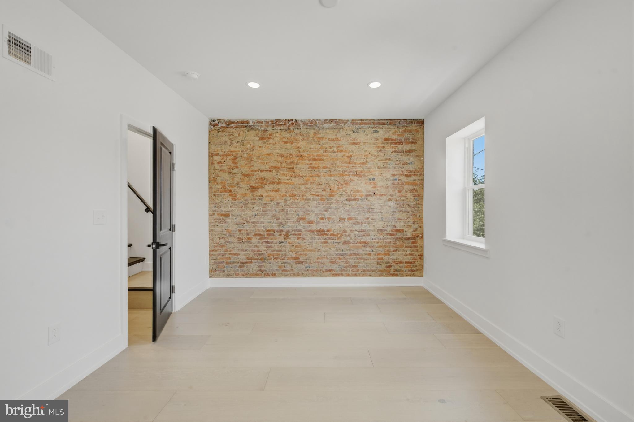 PASSYUNK SQUARE - Residential