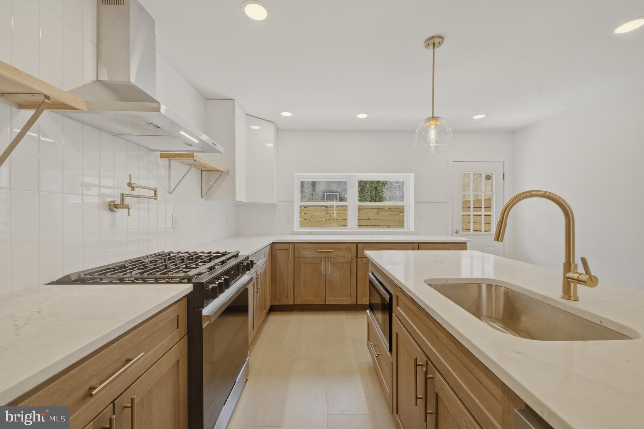 PASSYUNK SQUARE - Residential