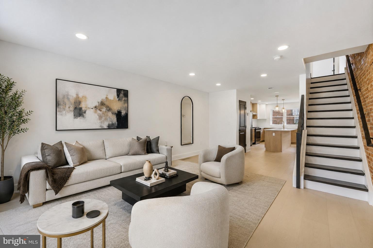 PASSYUNK SQUARE - Residential