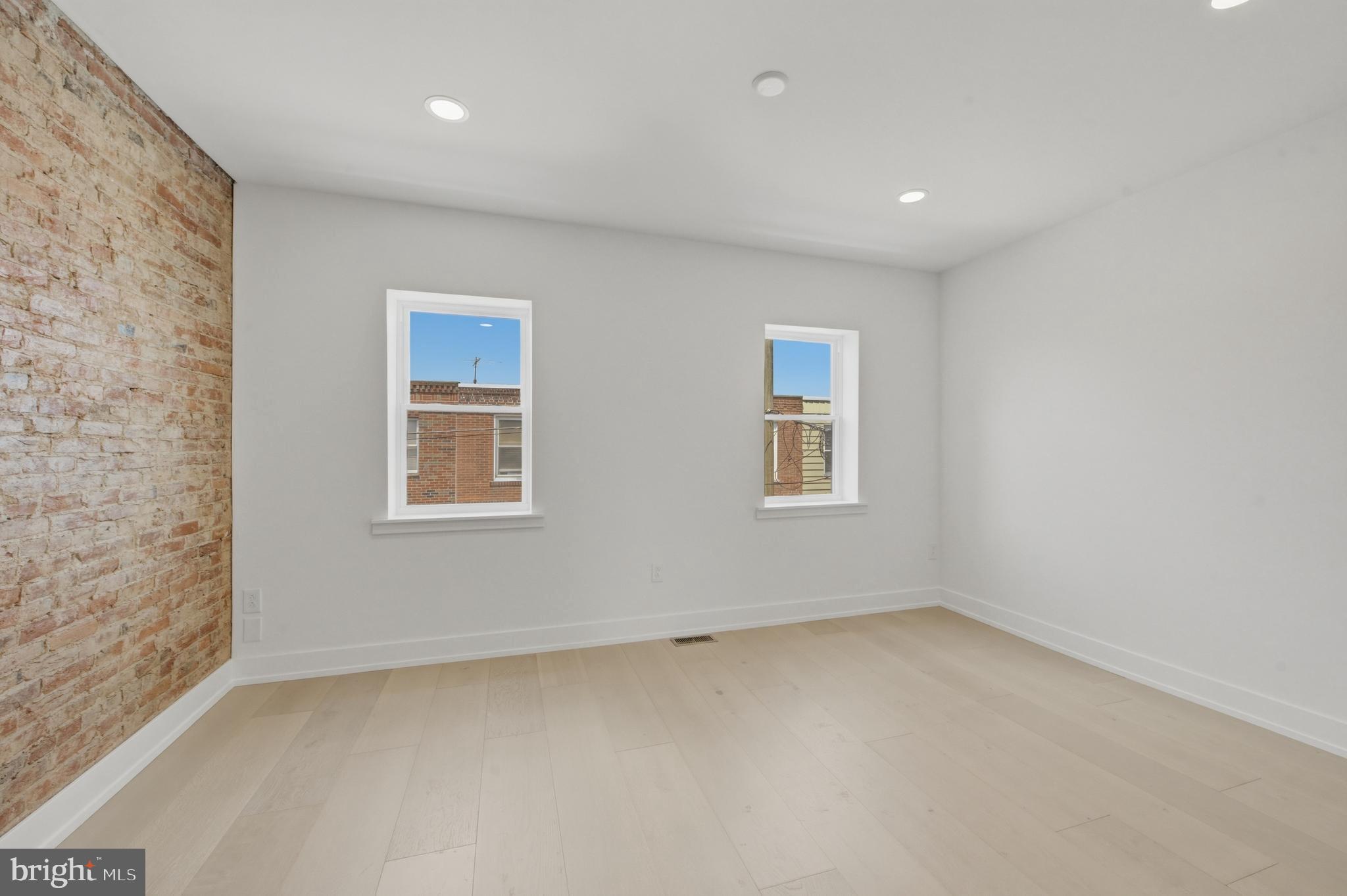 PASSYUNK SQUARE - Residential