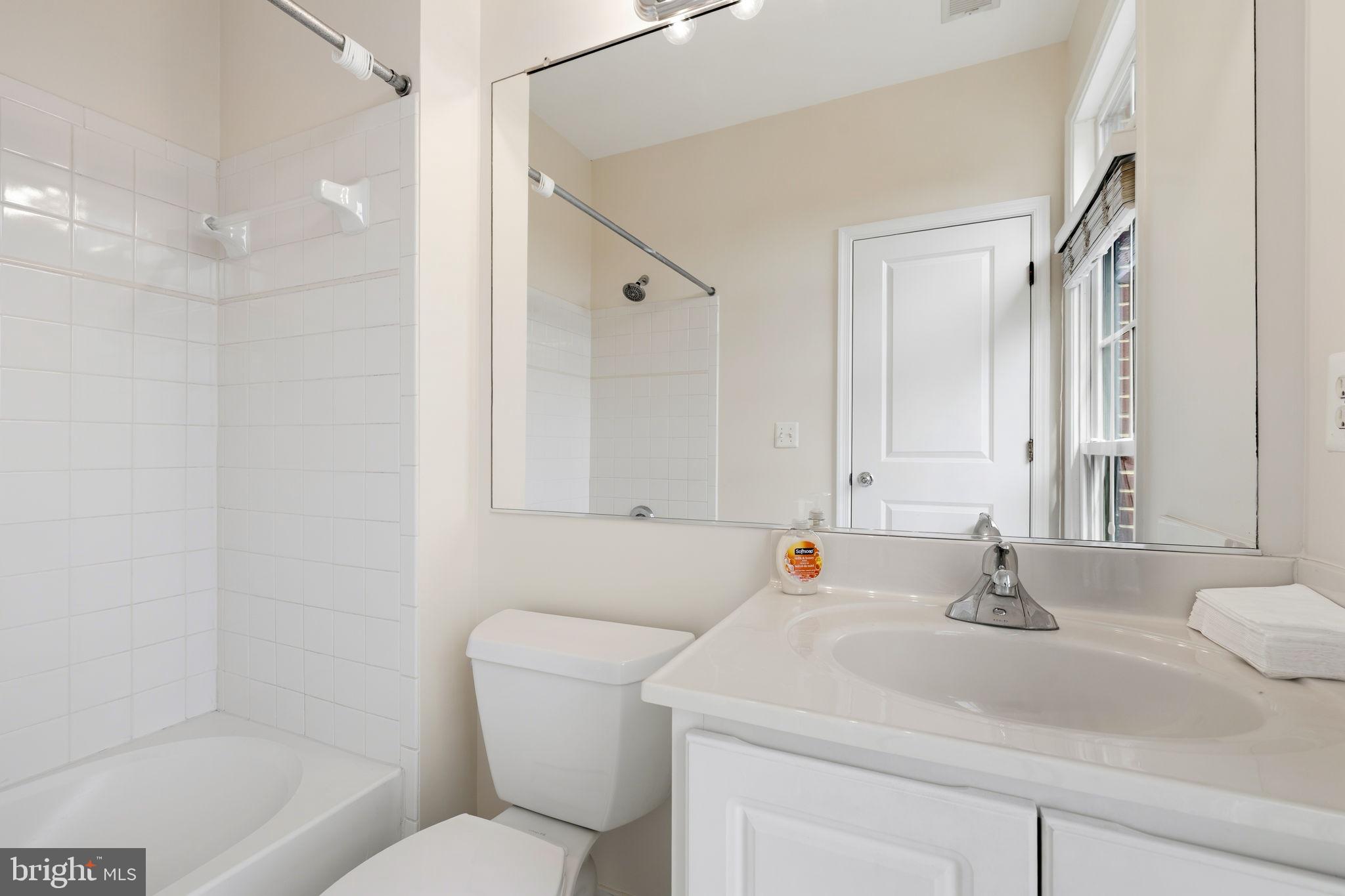 BELMONT BAY - Residential