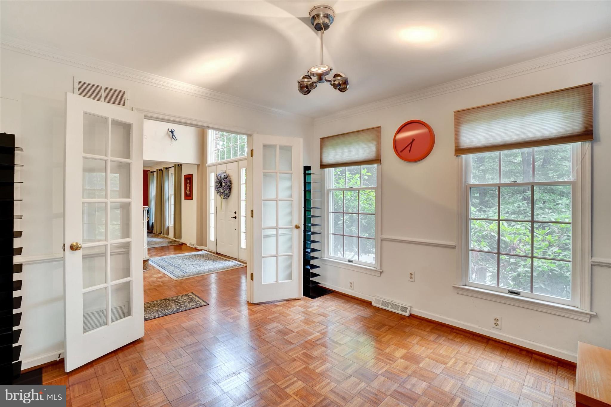 MOUNTAINDALE - Residential