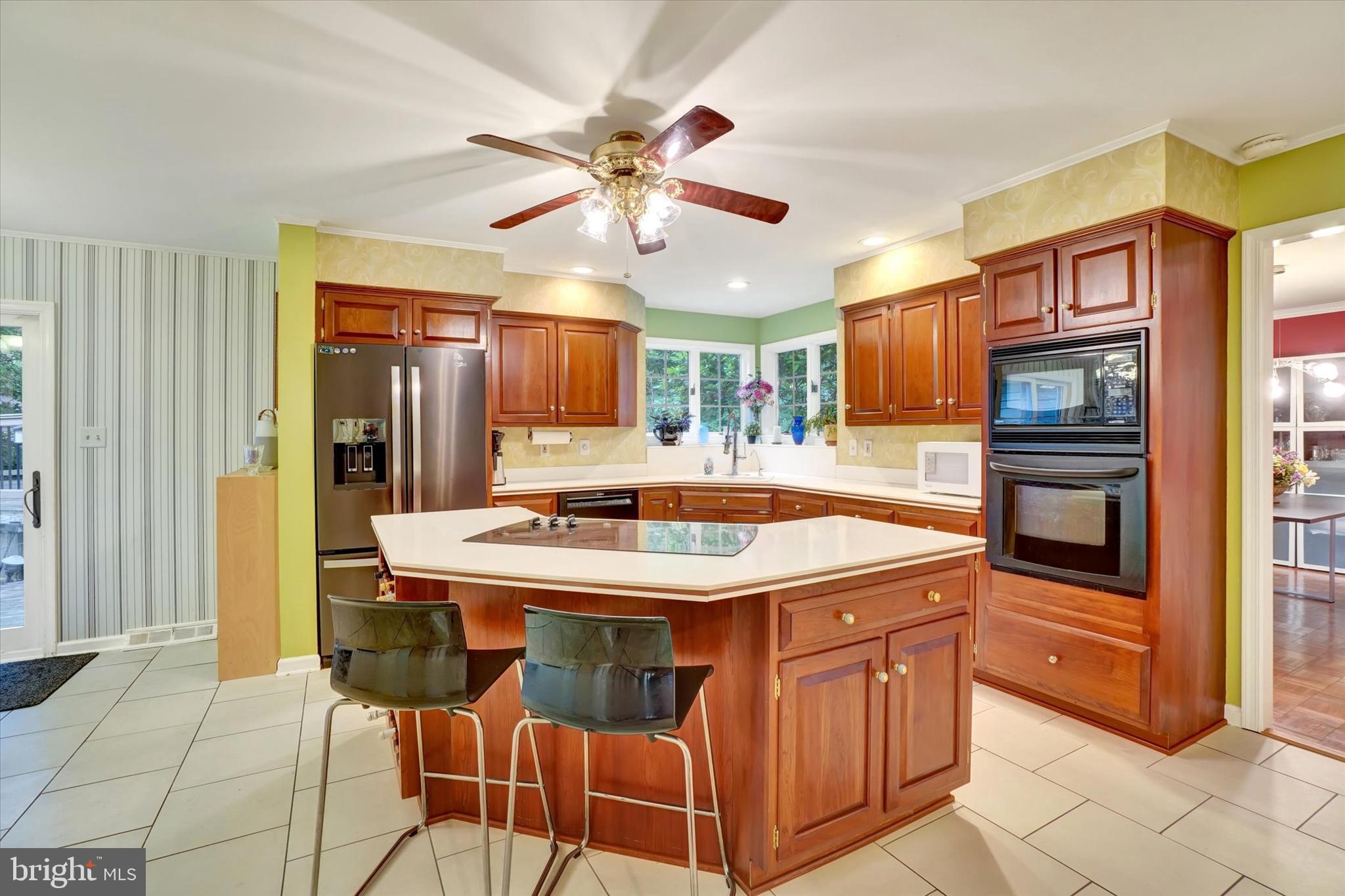 MOUNTAINDALE - Residential