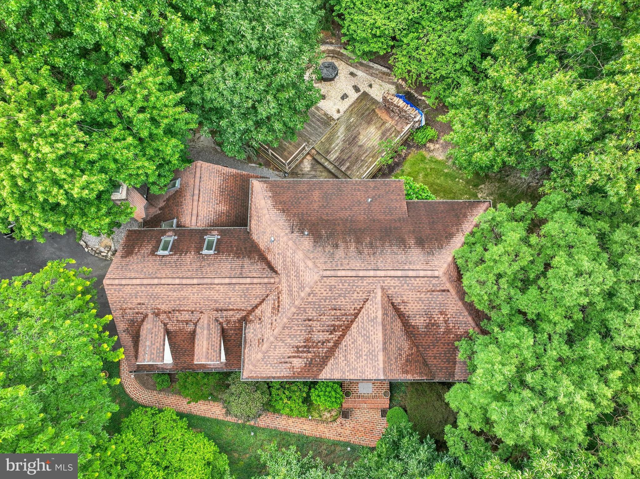 MOUNTAINDALE - Residential
