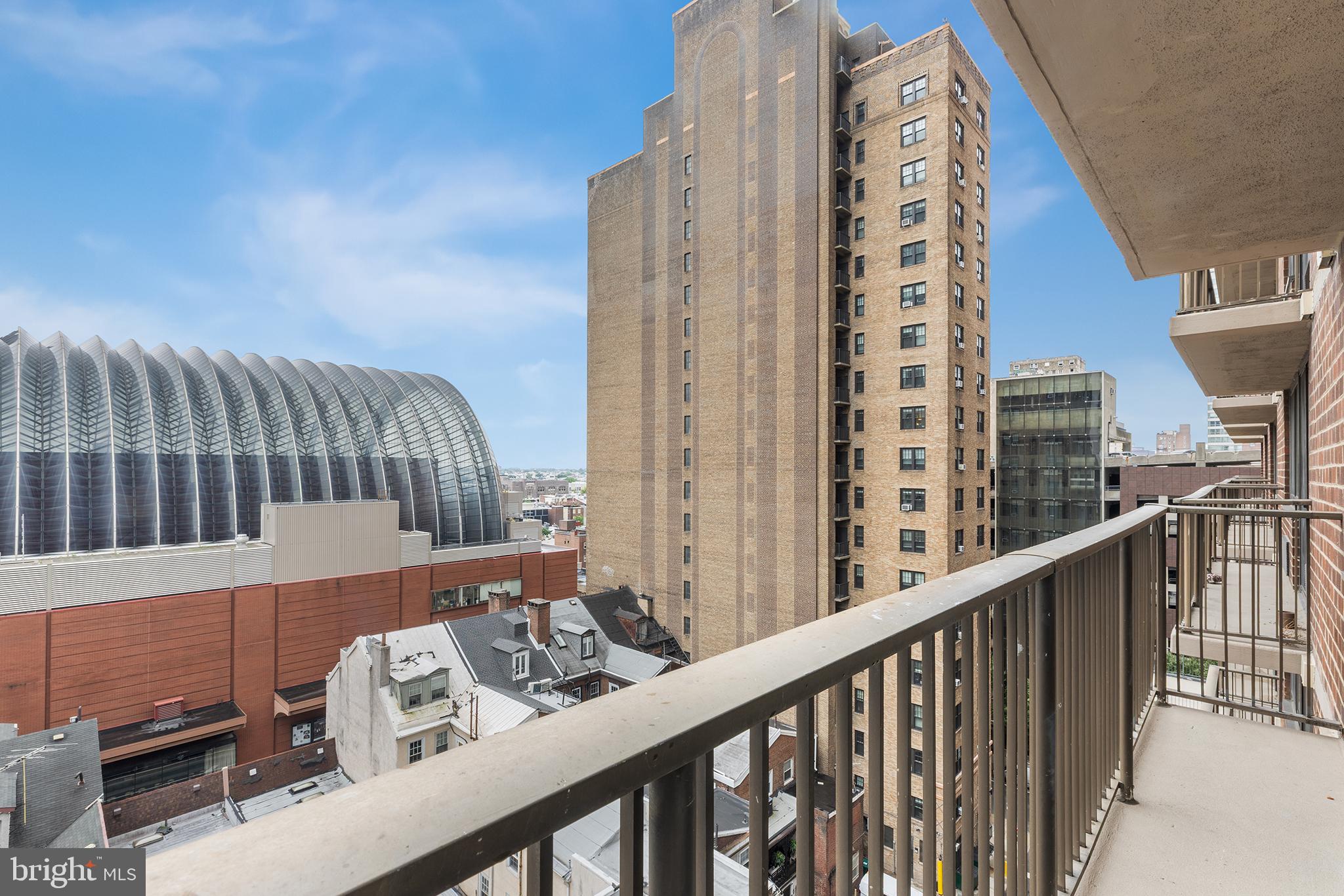 AVENUE OF THE ARTS - Residential