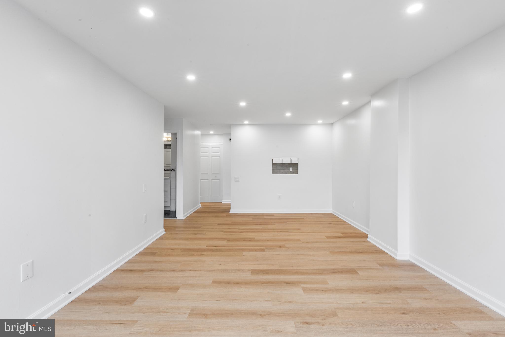 AVENUE OF THE ARTS - Residential