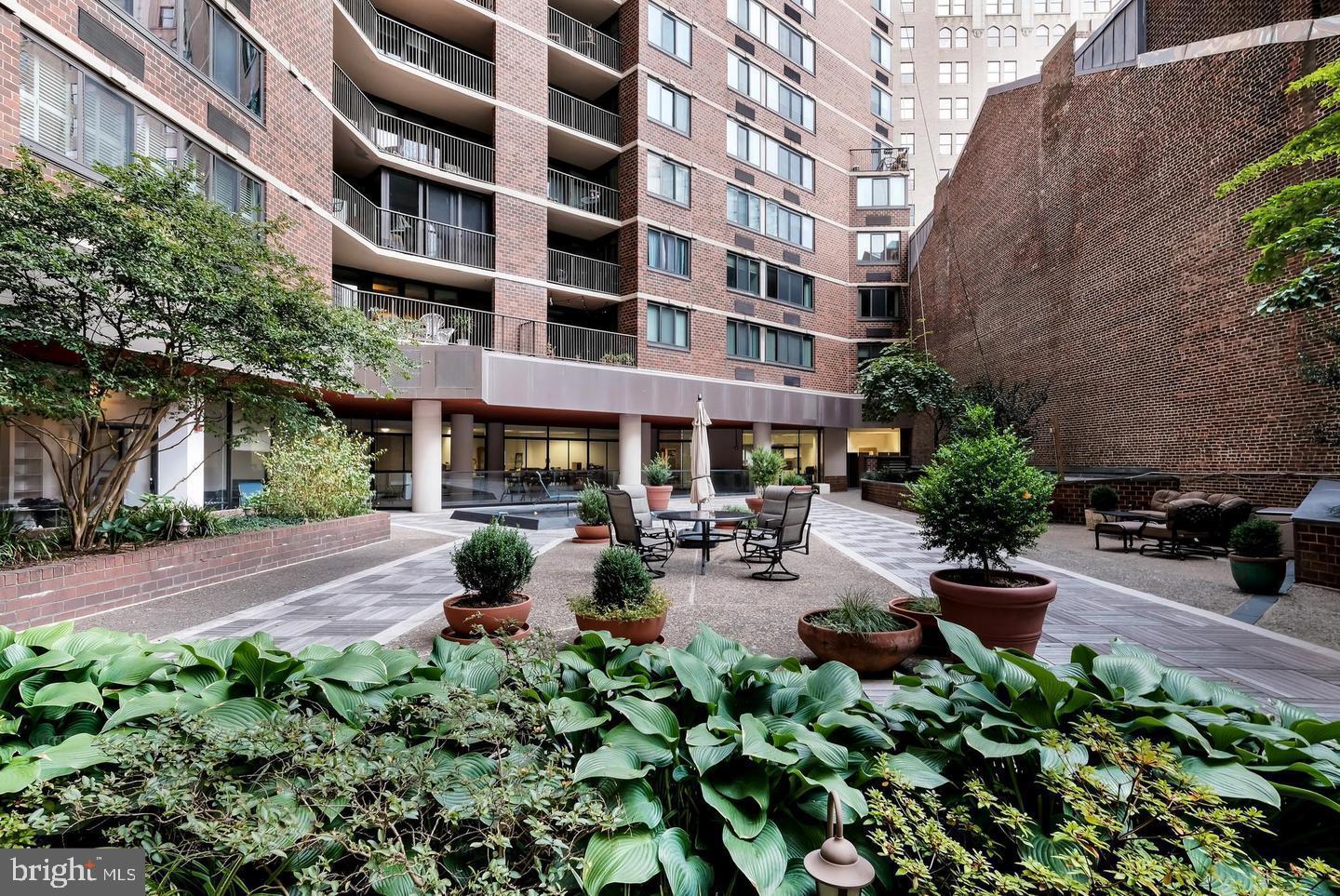 AVENUE OF THE ARTS - Residential