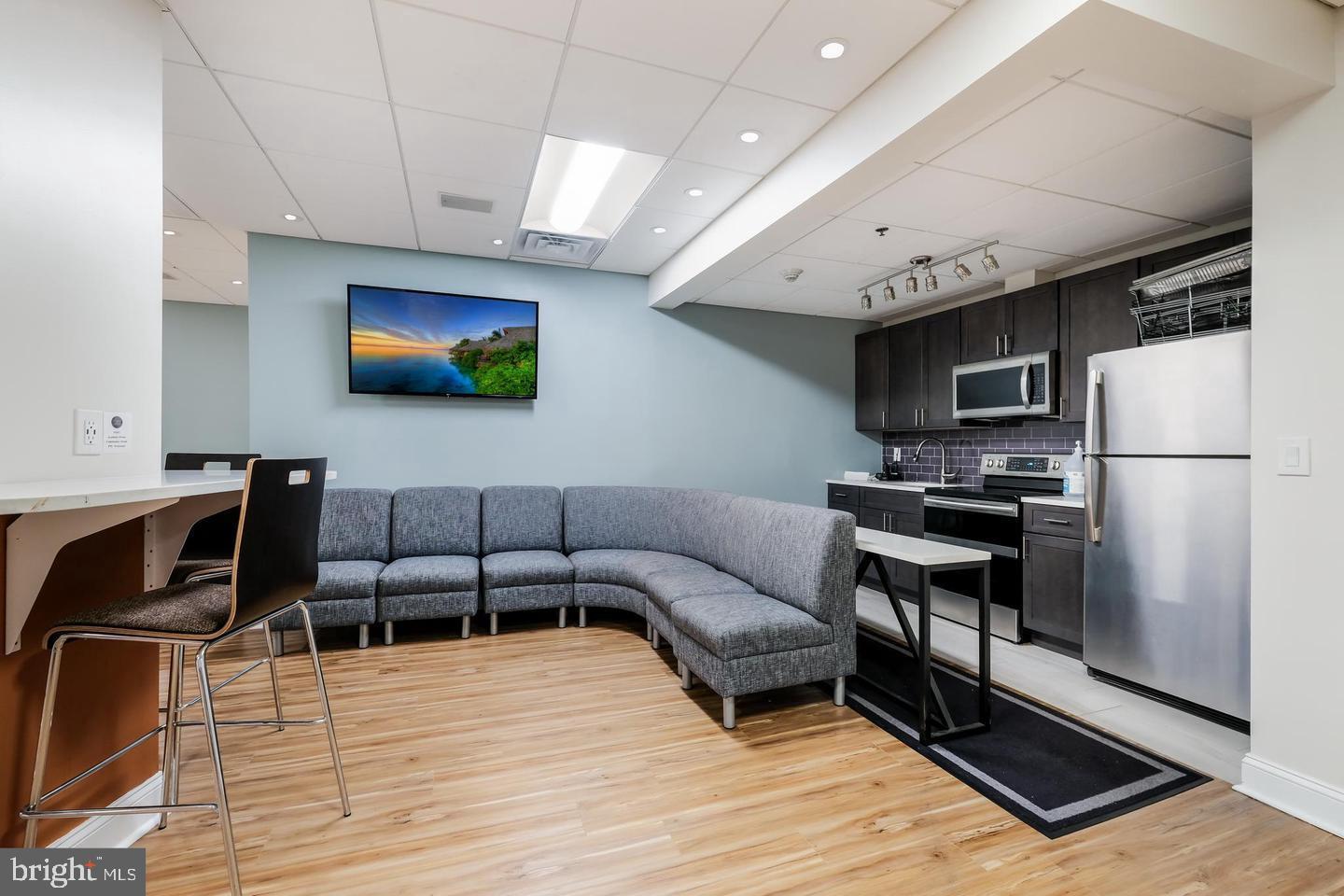 AVENUE OF THE ARTS - Residential