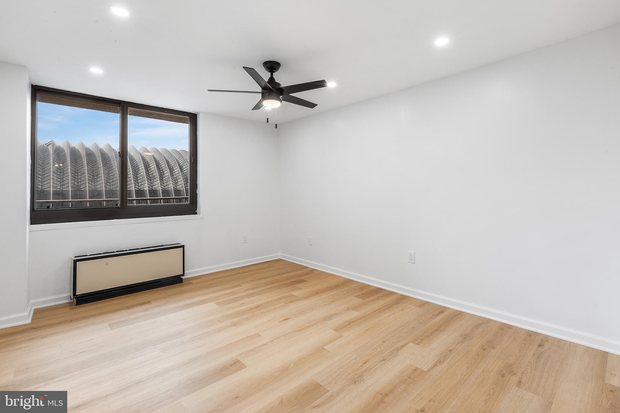 AVENUE OF THE ARTS - Residential