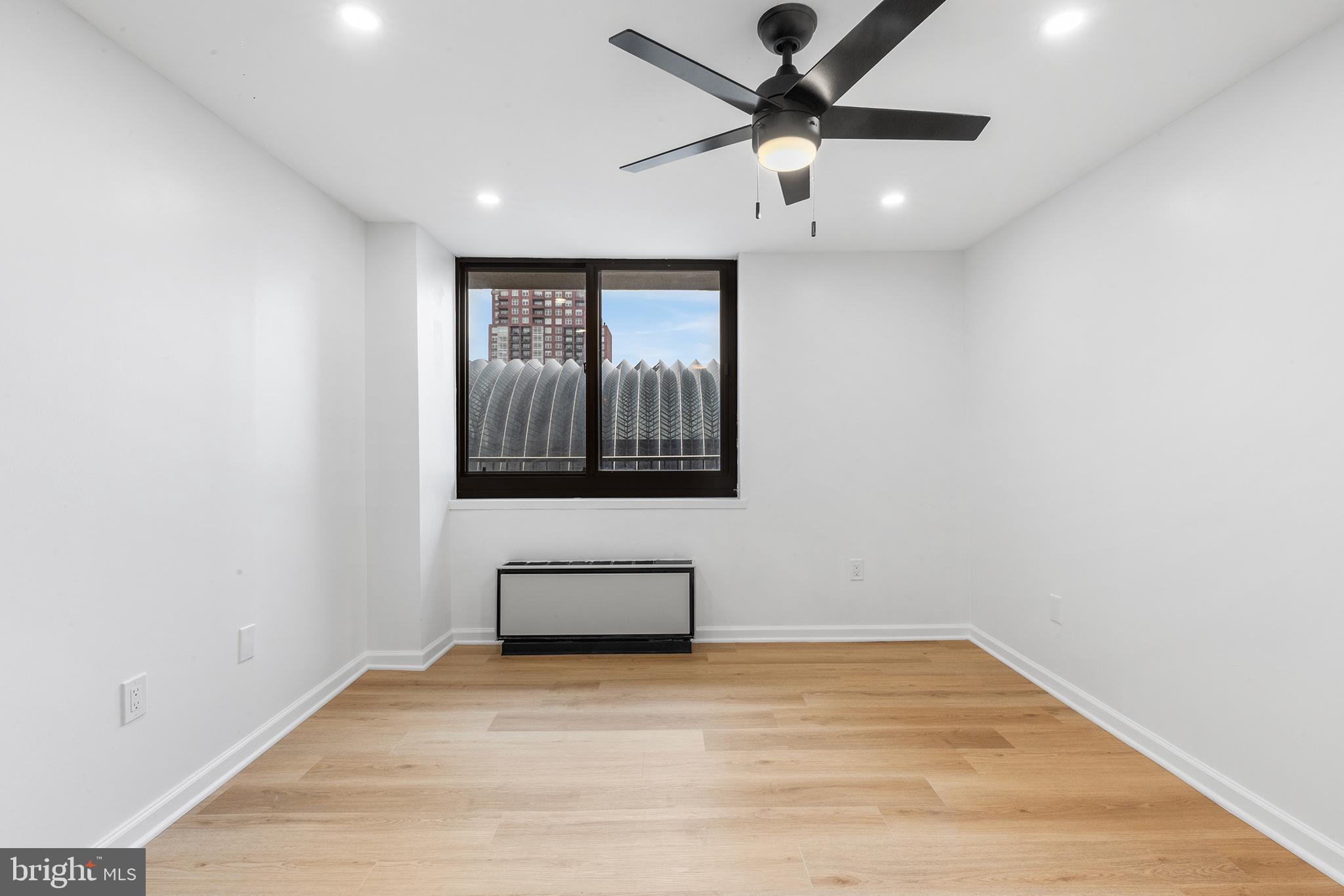 AVENUE OF THE ARTS - Residential