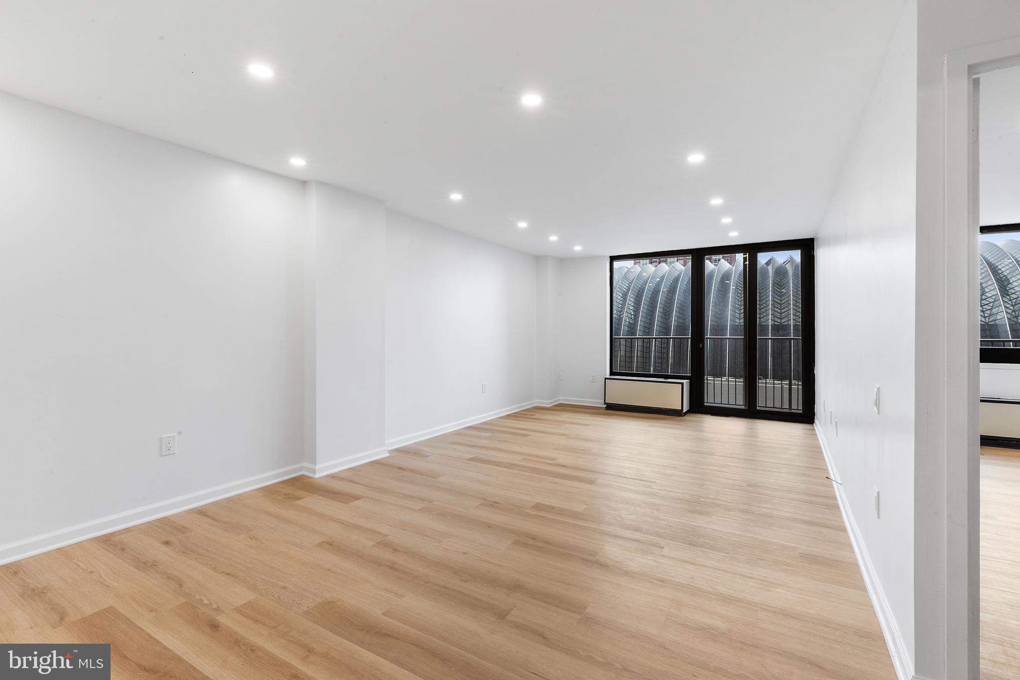 AVENUE OF THE ARTS - Residential