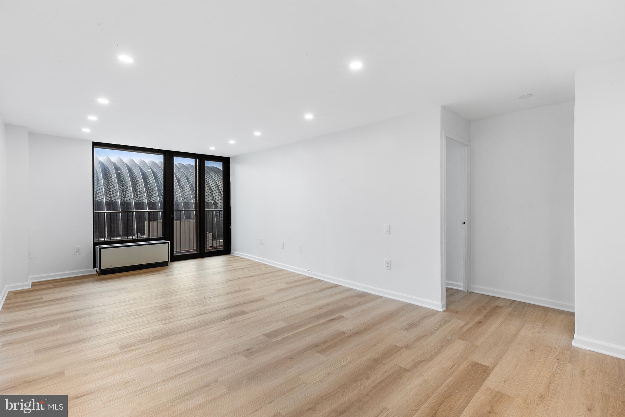 AVENUE OF THE ARTS - Residential