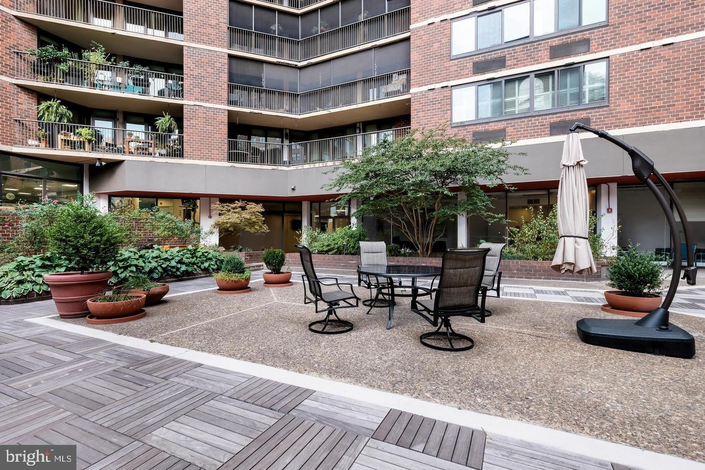 AVENUE OF THE ARTS - Residential
