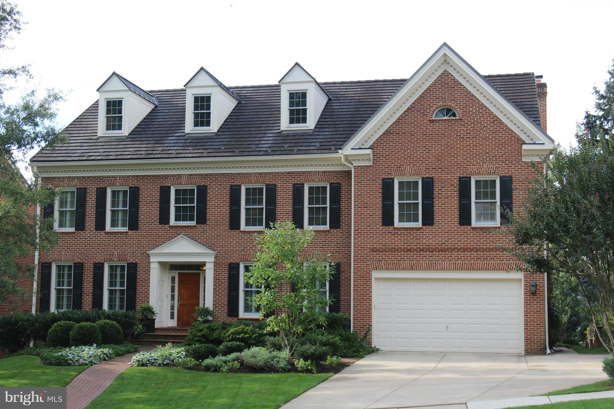 RIVER FALLS - Residential