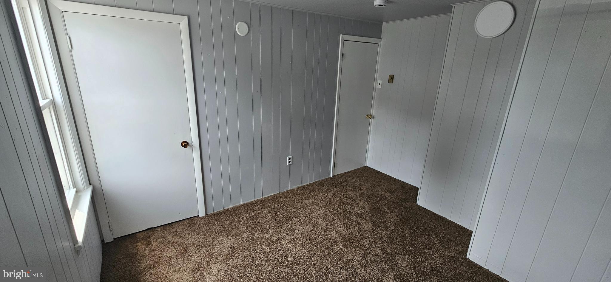 COMMONS OF MIDDLET - Residential Lease