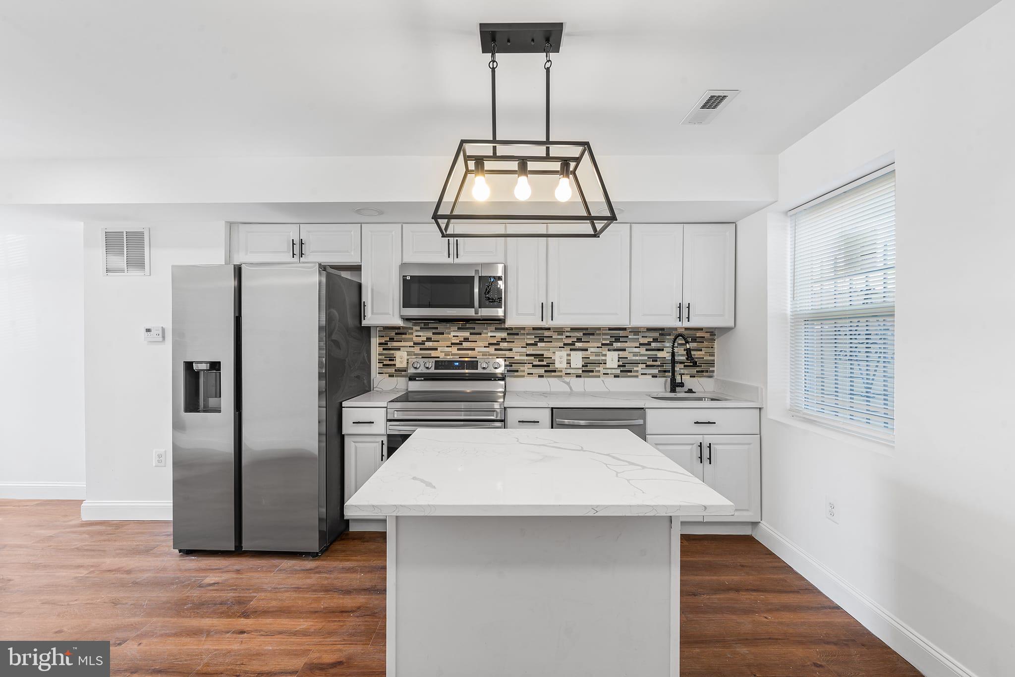 BROOKLYN - Residential
