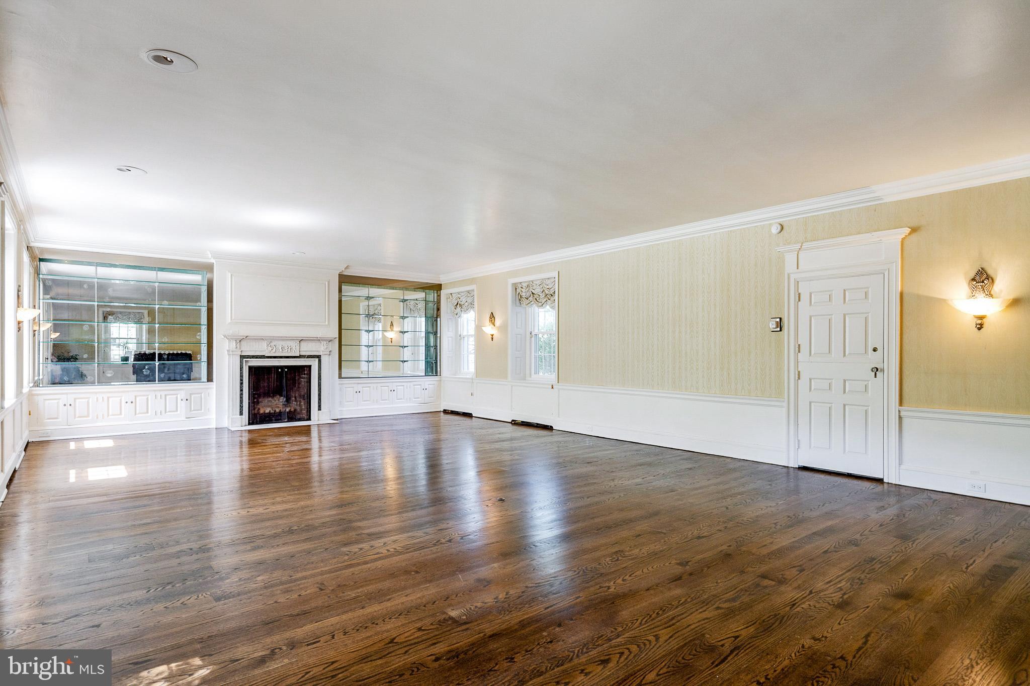 INDIAN CREEK - Residential