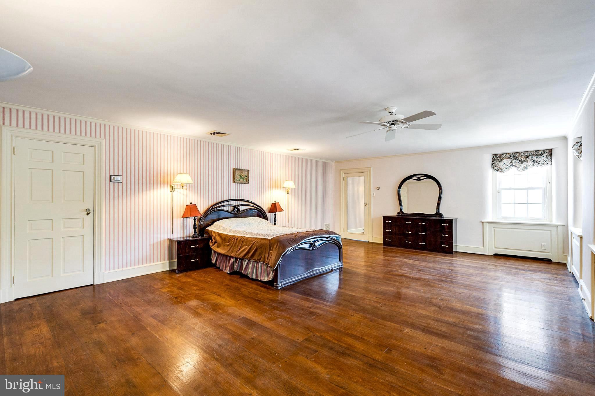 INDIAN CREEK - Residential
