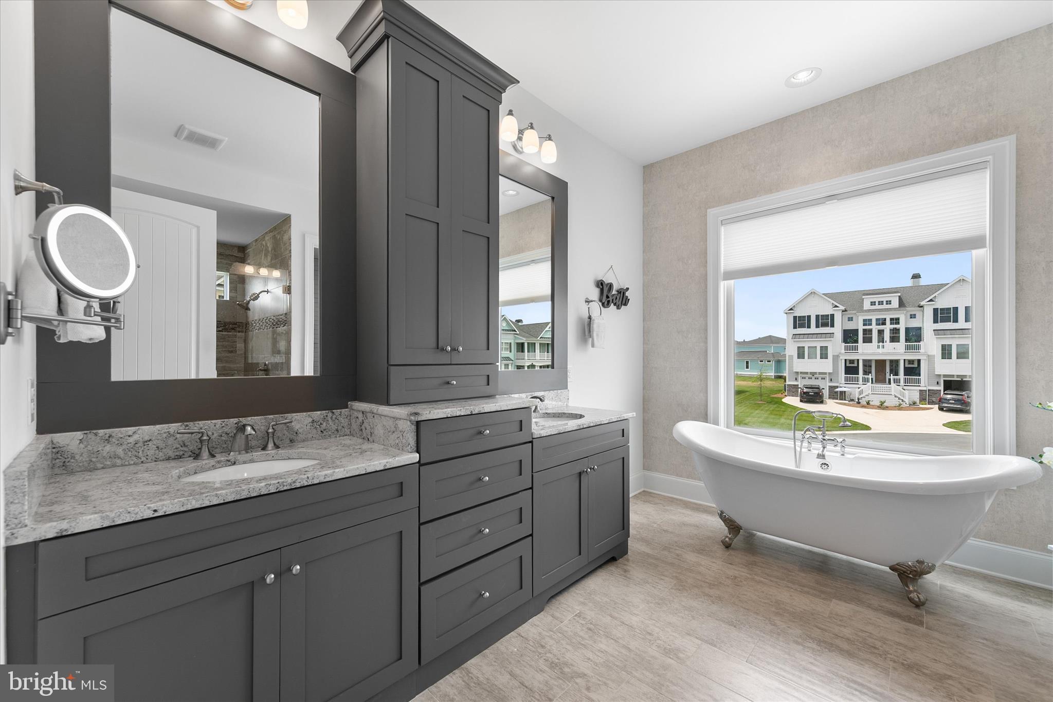 PENINSULA - Residential