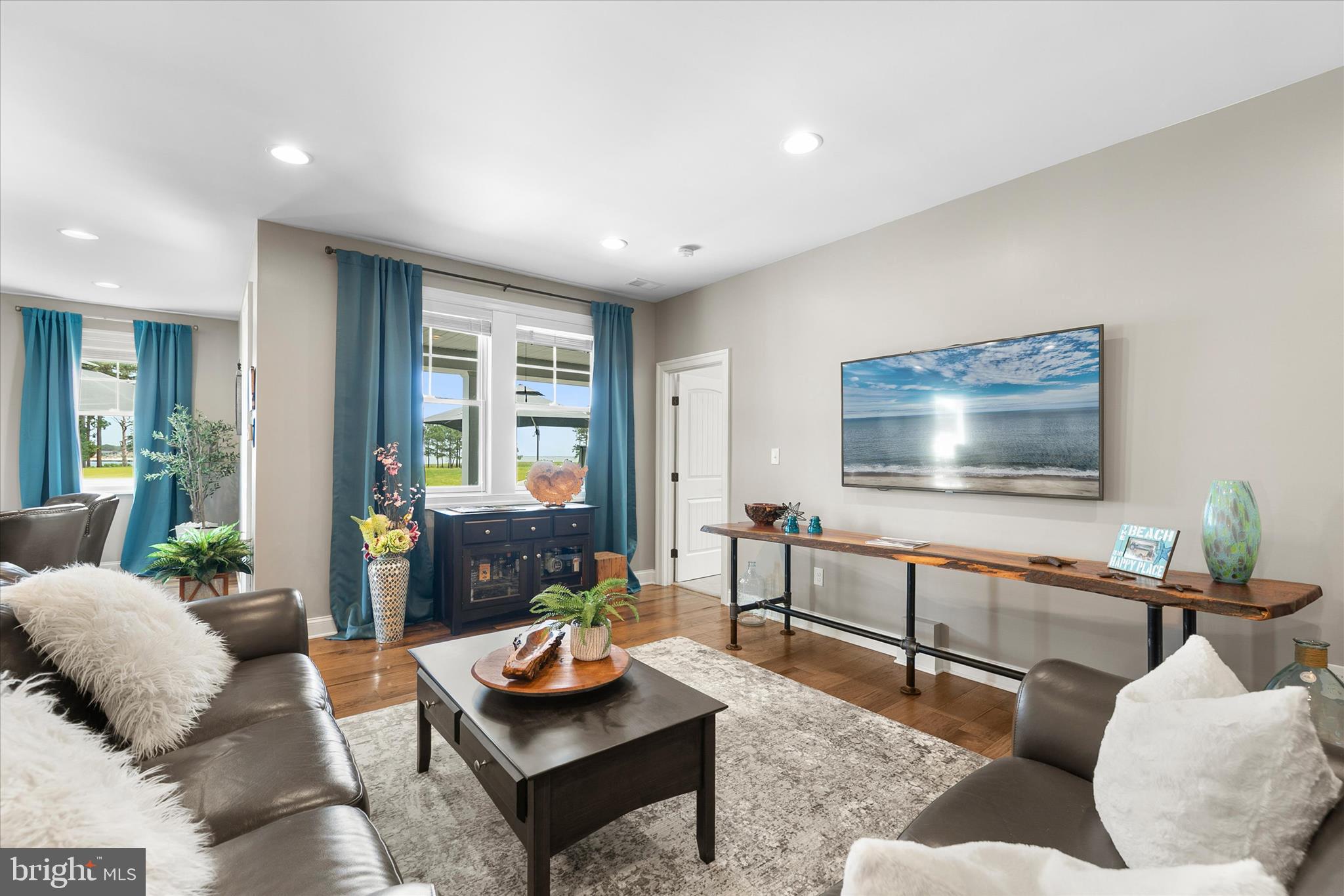 PENINSULA - Residential