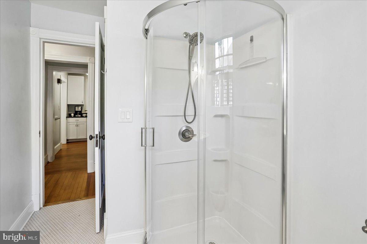 KENSINGTON HEIGHTS - Residential