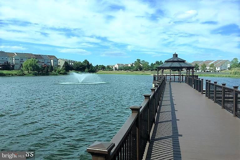 ASHBURN VILLAGE - Residential