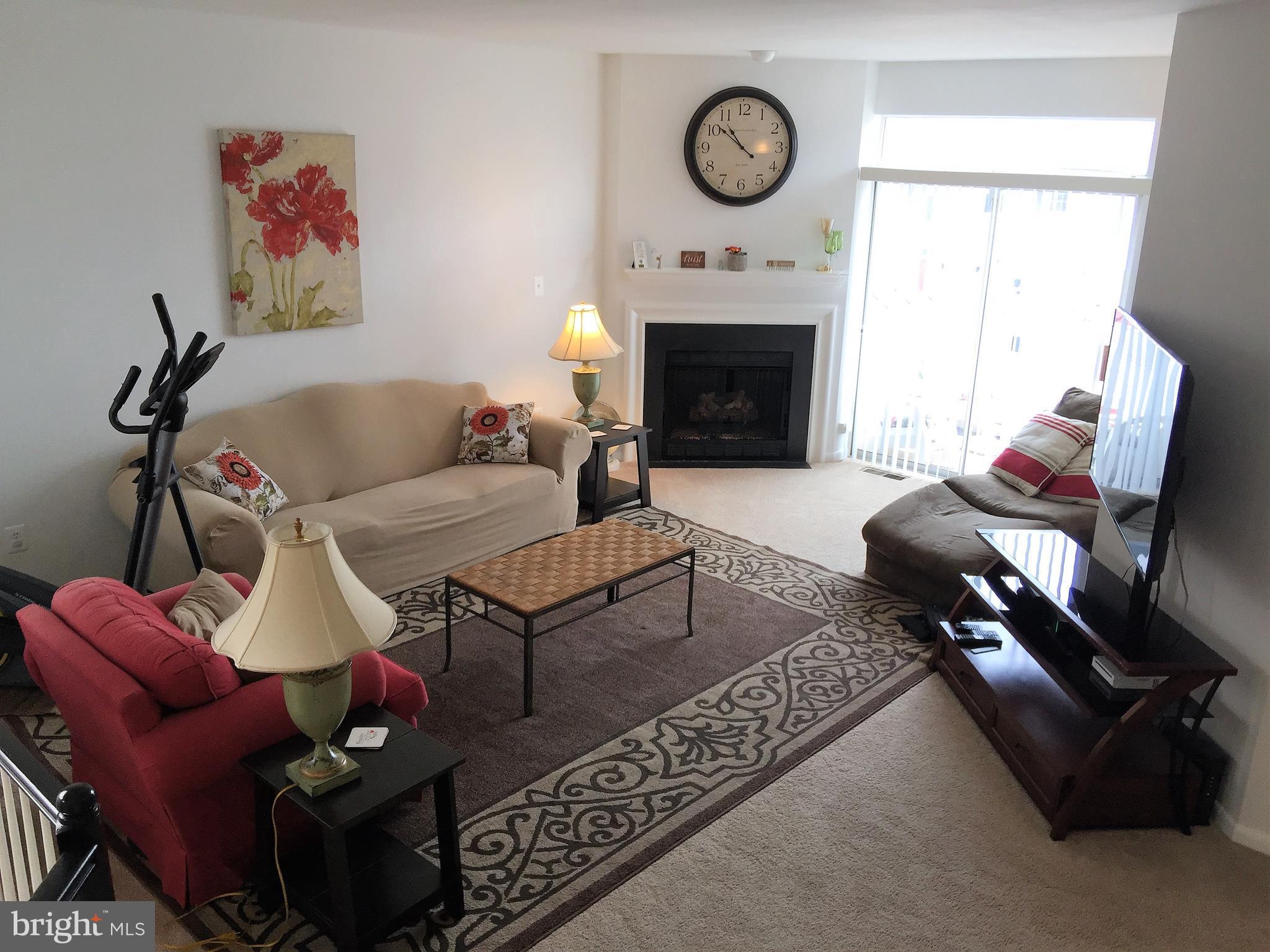 ASHBURN VILLAGE - Residential